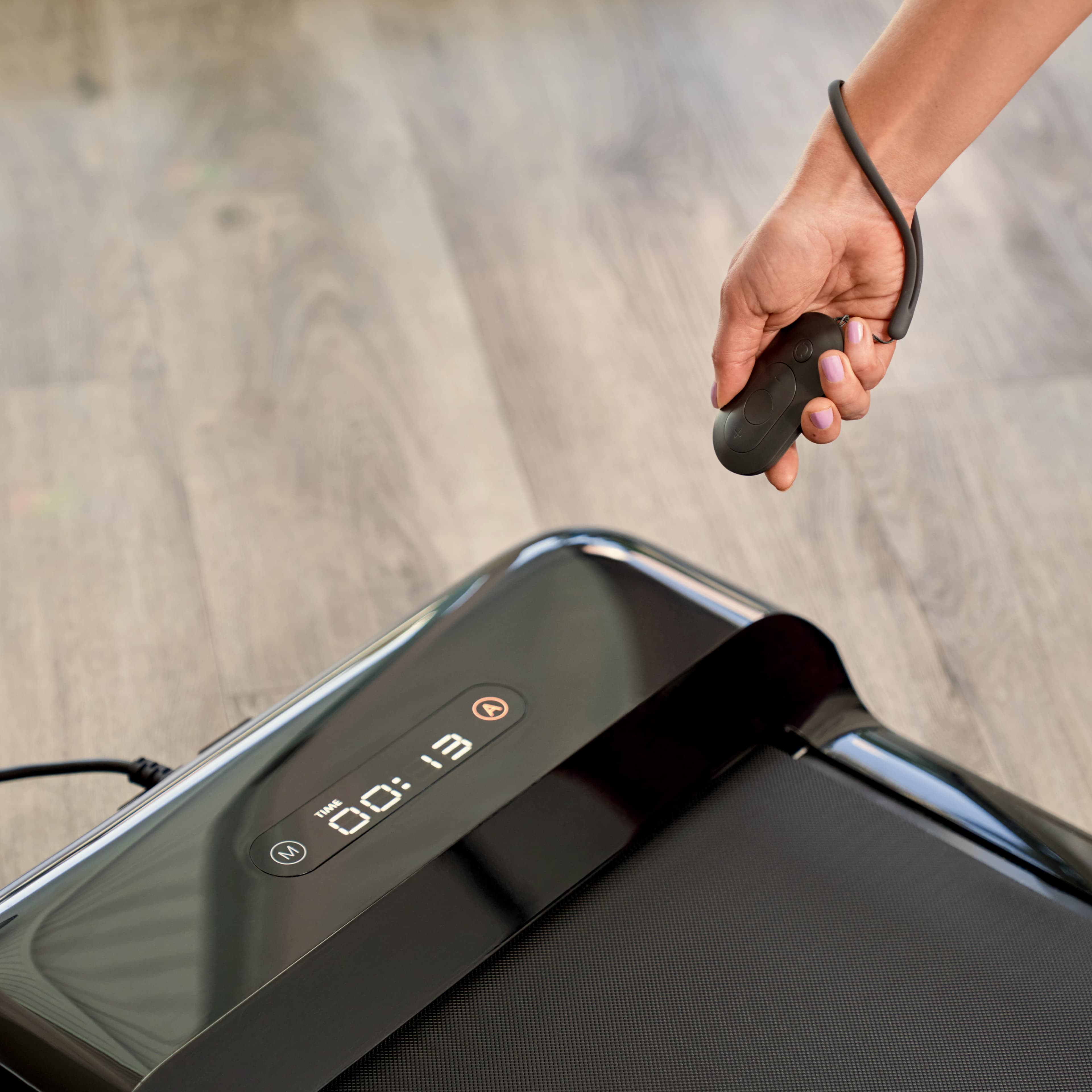 Kingsmith Smart Foldable Walking Pad C2 with max. speed 6km/h, with 1HP brushless motor Black Color EU - 3